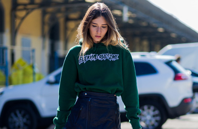 How to wear a sweatshirt to look good (these matching ideas are worth learning)