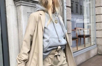 What color sweatshirt goes with a windbreaker (suitable for girls who like simple style)