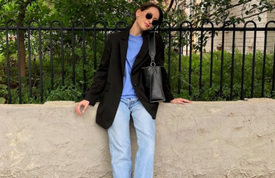 Should I buy one size larger when buying short-sleeved shirts (it’s more beautiful and fashionable to wear this way in spring and summer)