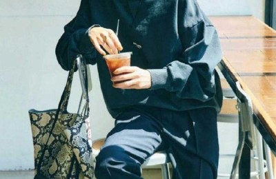 Are sweatshirts worn by age groups? (The key is to choose the right style and pay attention to matching to get more advanced)
