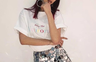 How to wear T-shirts in style (3 versatile ways to match T-shirts)