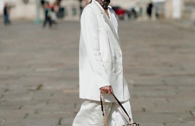 How about pants made of satin fabric (forget jeans, this year’s trend is satin pants)