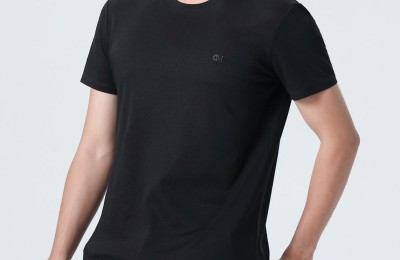 What material is good for a T-shirt (what aspects can be examined)