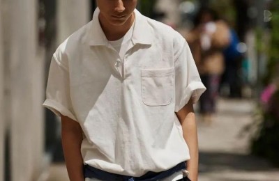 How to tuck a T-shirt into pants and look good (tuck in the corners to make you look taller and slimmer)