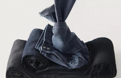 Is it okay to wear elastic cotton clothes (fleece warm jeans are good-looking, comfortable and slimming)