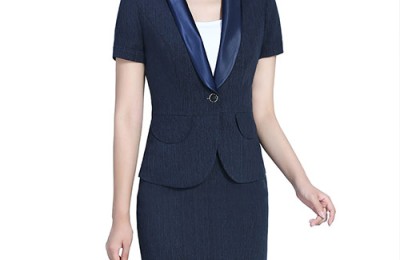 How working women match clothes in summer