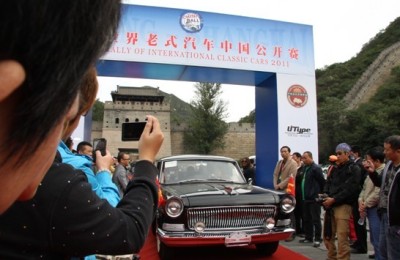 Customized professional brand men’s clothing appears at the 2011 World New Auto China Open