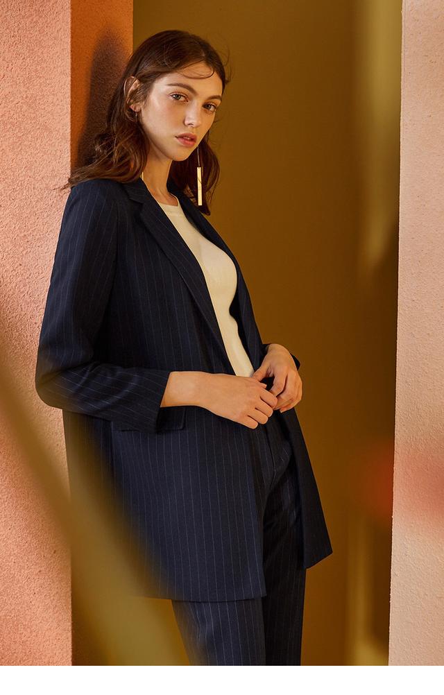 Those things about suit fabrics, how do we choose them?  