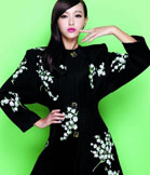Learn from Tang Yan how to dress in early autumn