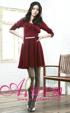  OL's new clothes are rapidly gaining popularity in the New Year