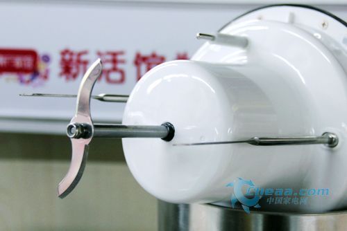 Add points to life with trendy home appliances and become a single lady's love