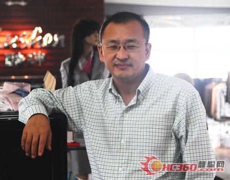 General Manager of Model Men's Wear Huang Yuenan